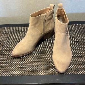Sole Society short suede boot